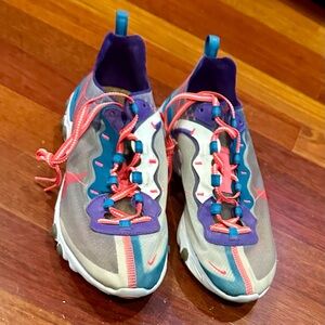 Nike men’s react element 87 size 7.5